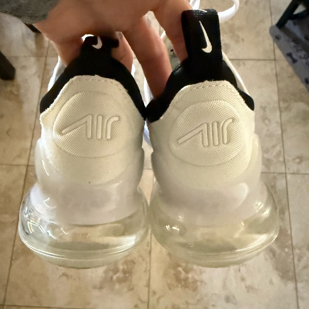 Women’s Nike Air Max 270